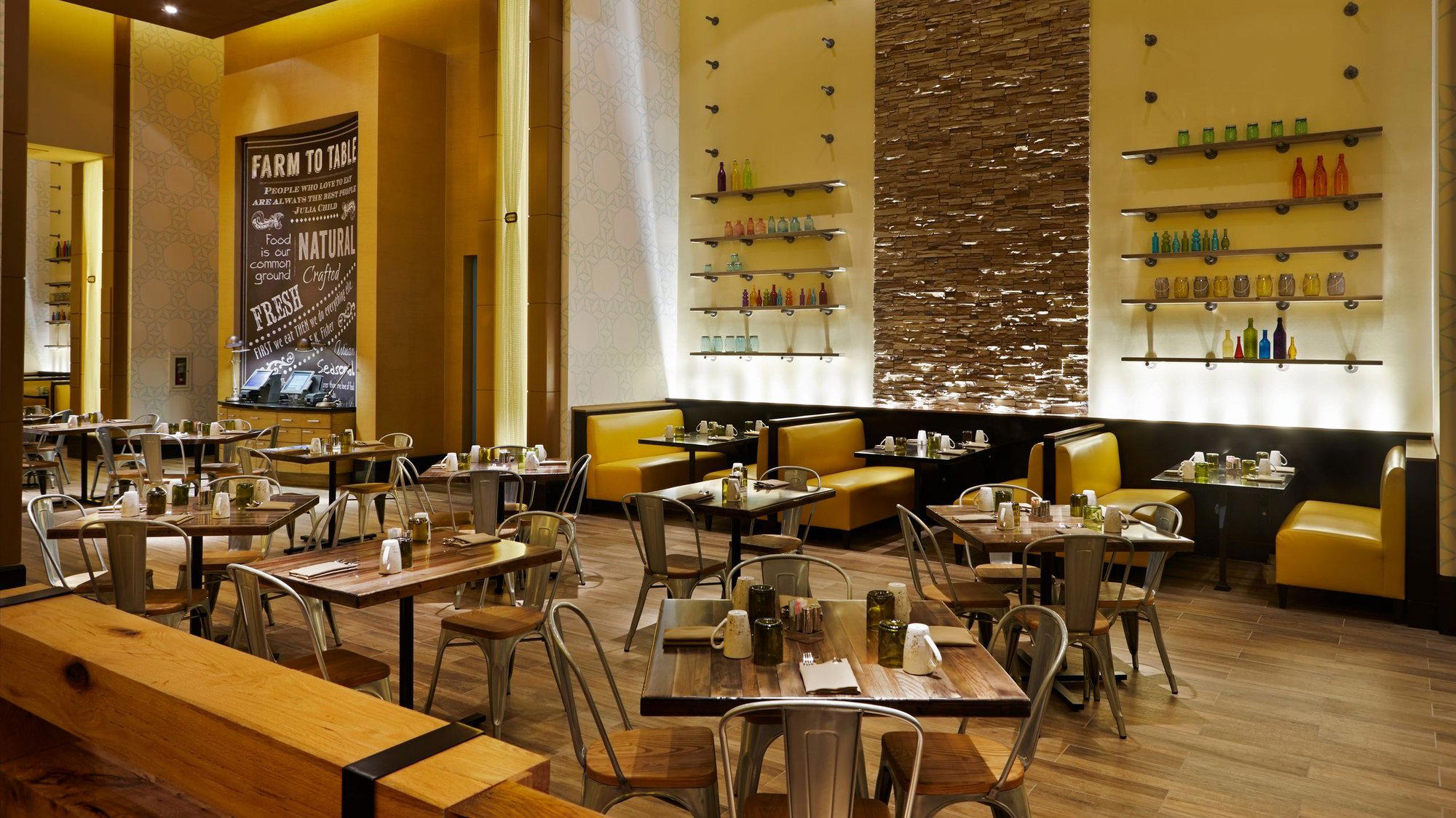 Della's Kitchen restaurant in Paradise, United States