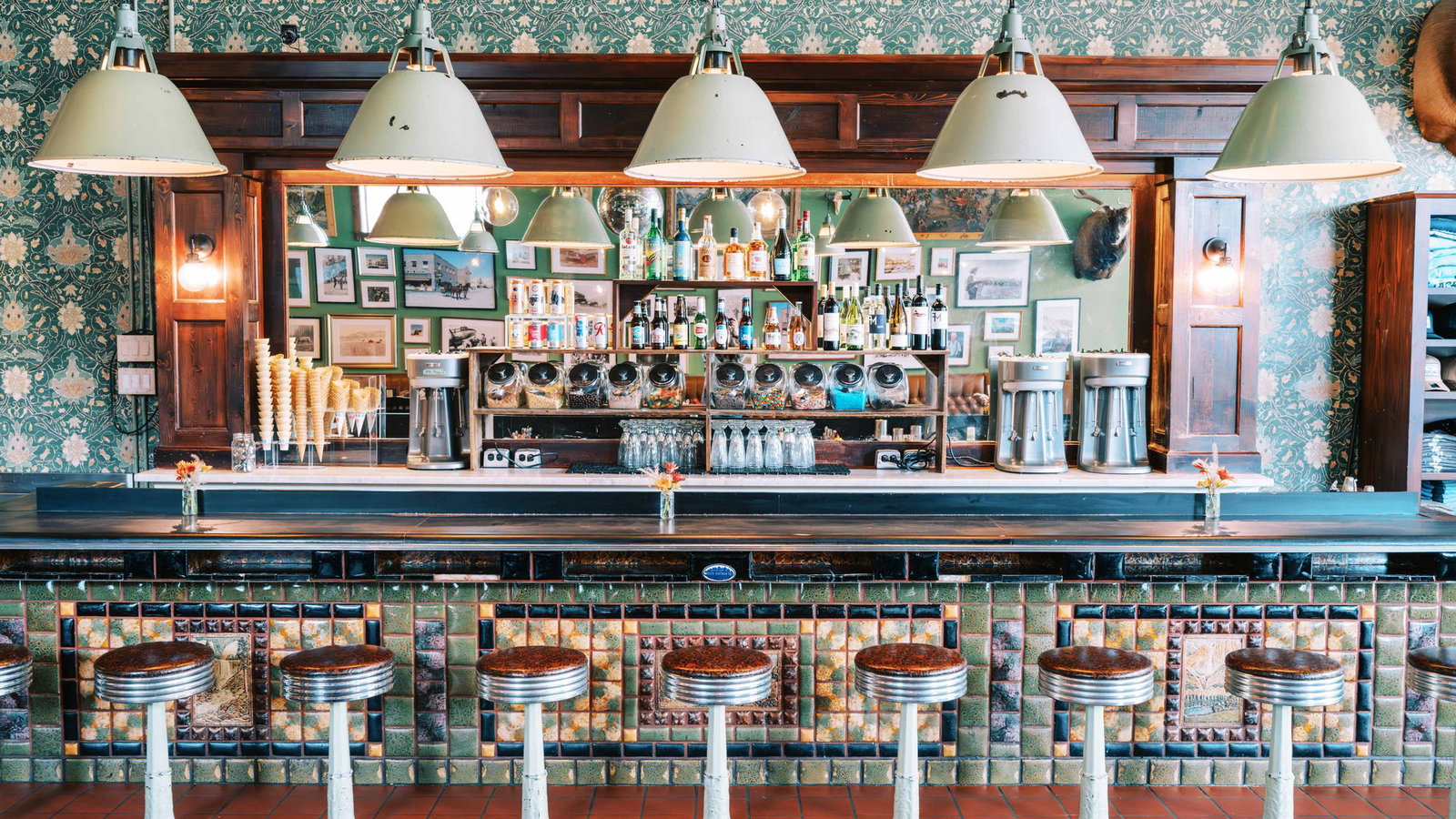 Local Restaurant & Bar, Jackson, United States