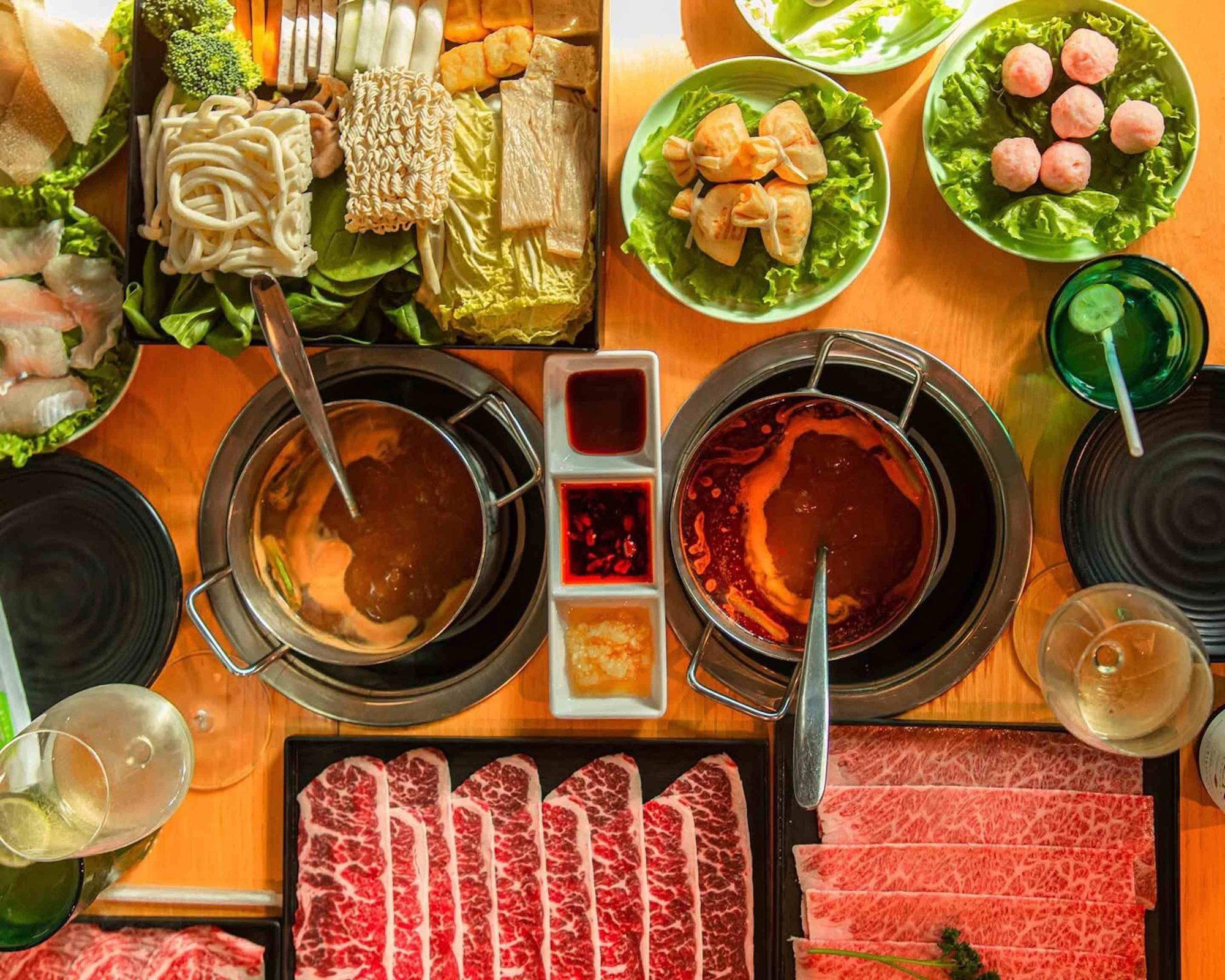 Mumu Hot Pot restaurant in Emeryville, United States