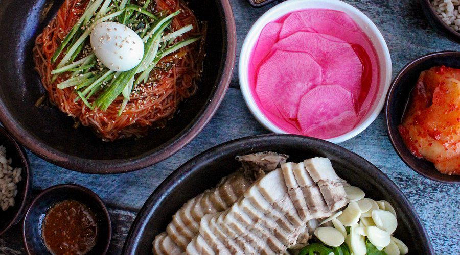 Hangari Kalguksu restaurant in Los Angeles, United States
