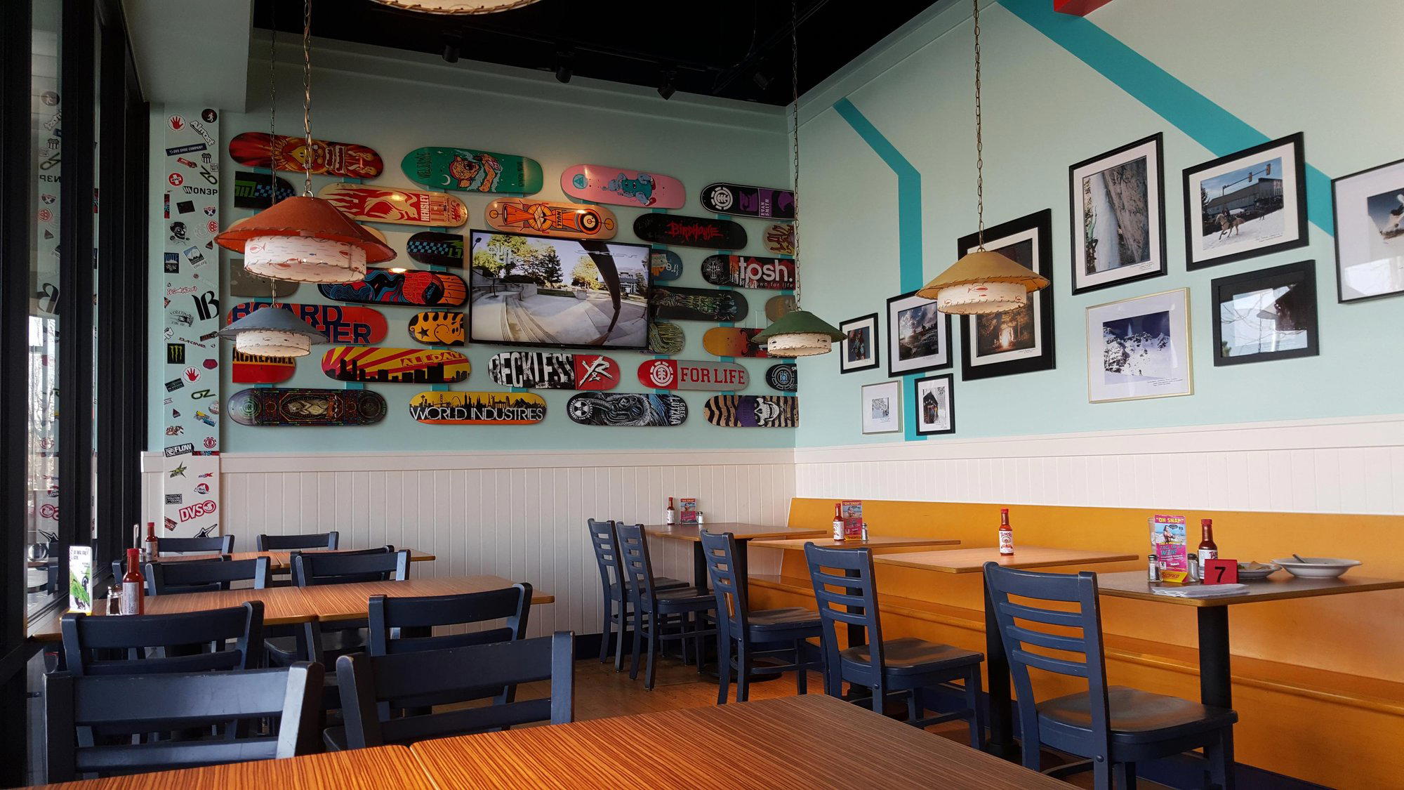 Wahoo's Fish Taco restaurant in Urban Honolulu, United States