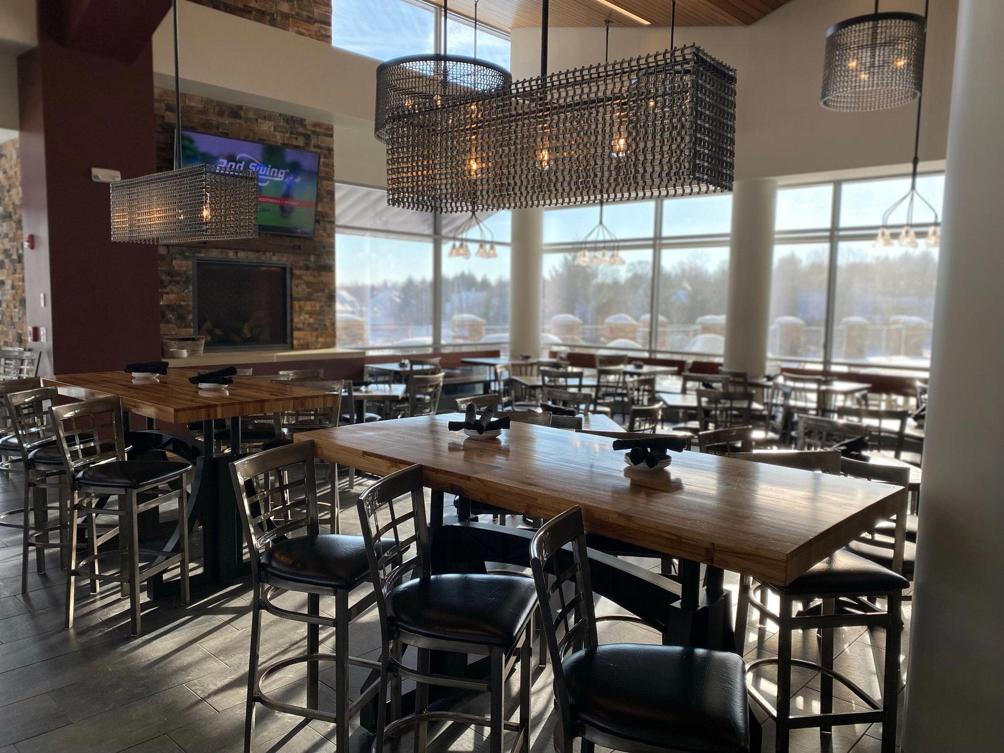 Aaron & Moses restaurant in Twinsburg