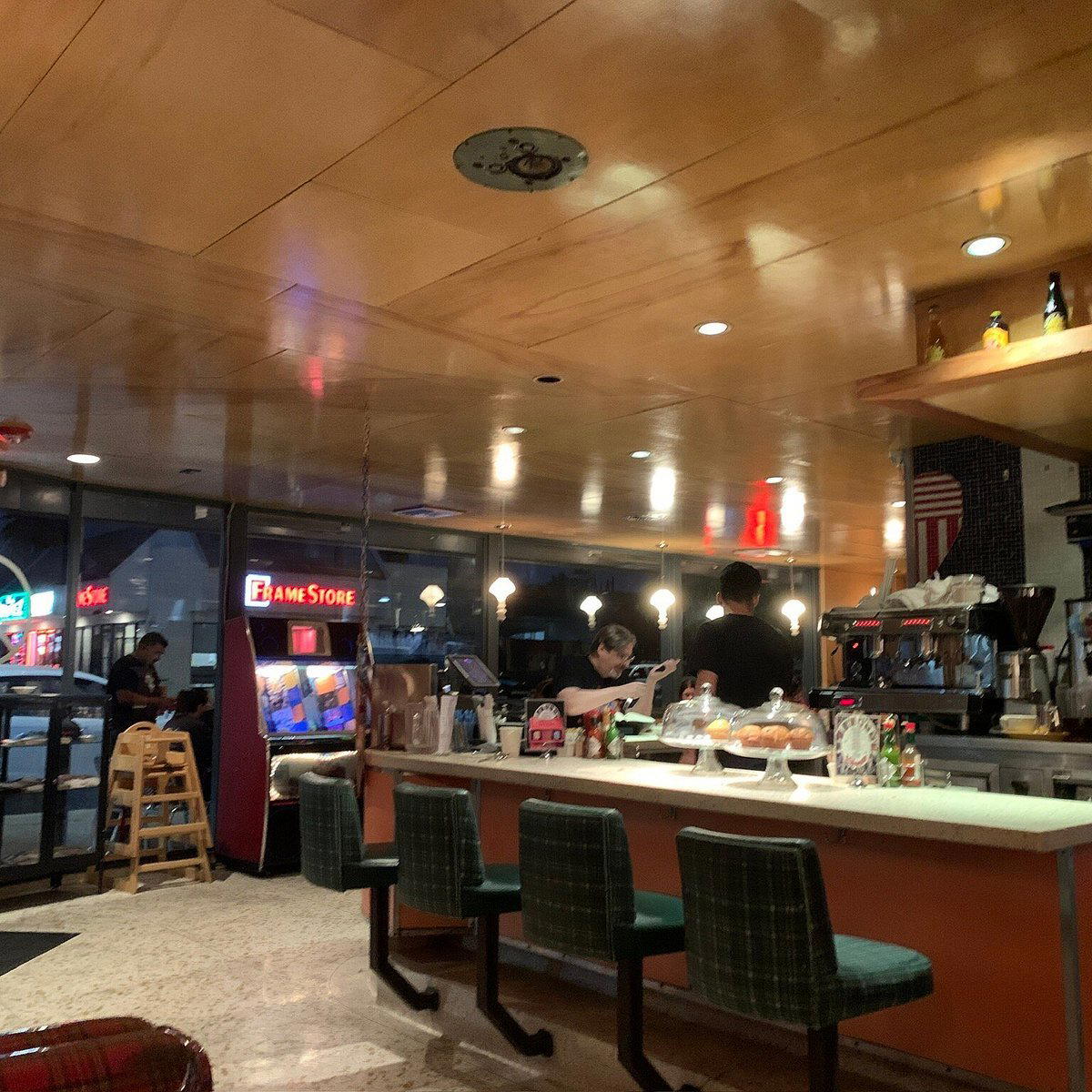 Swingers restaurant in Los Angeles, United States