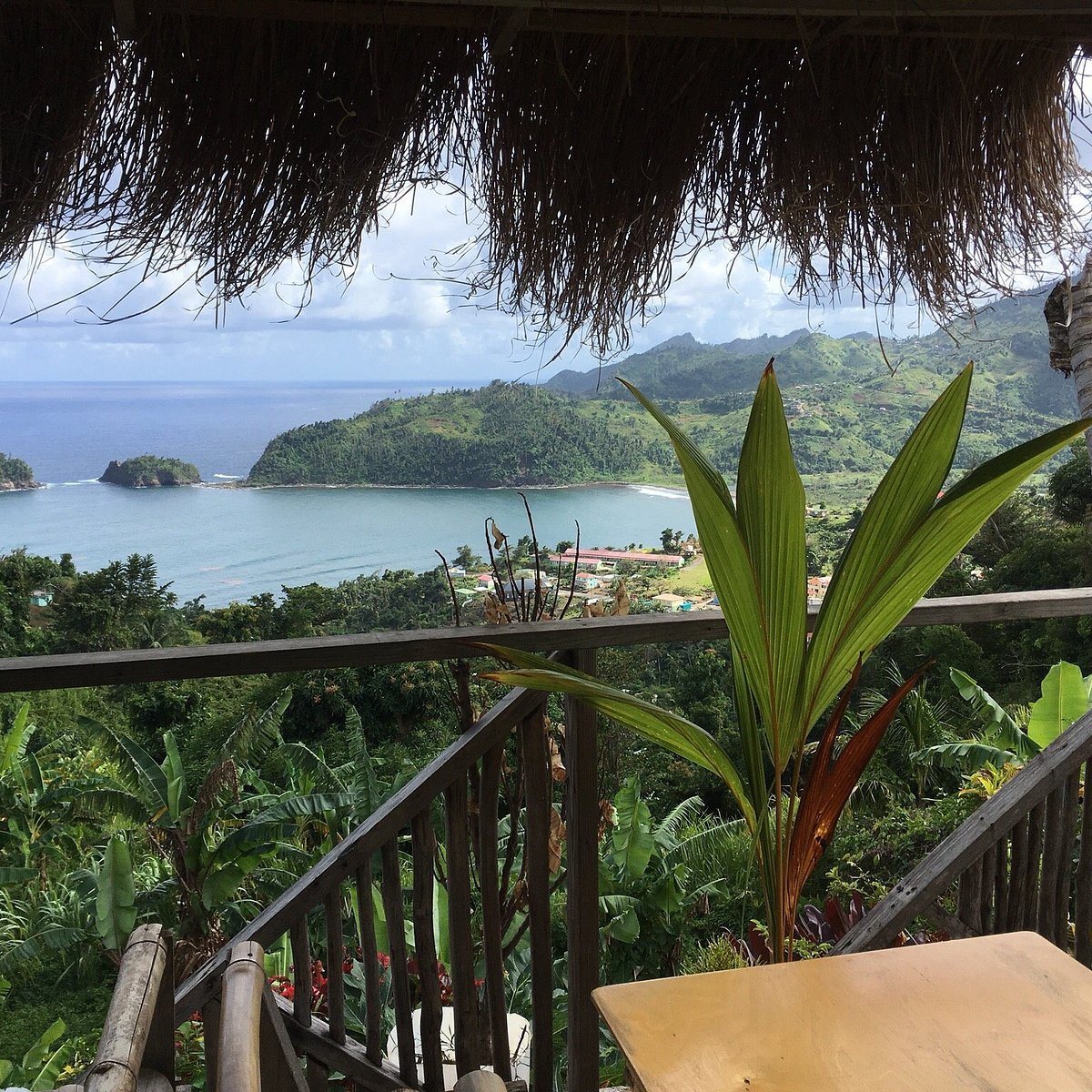 Islet View Restaurant & Bar restaurant in Castle Bruce, Dominica