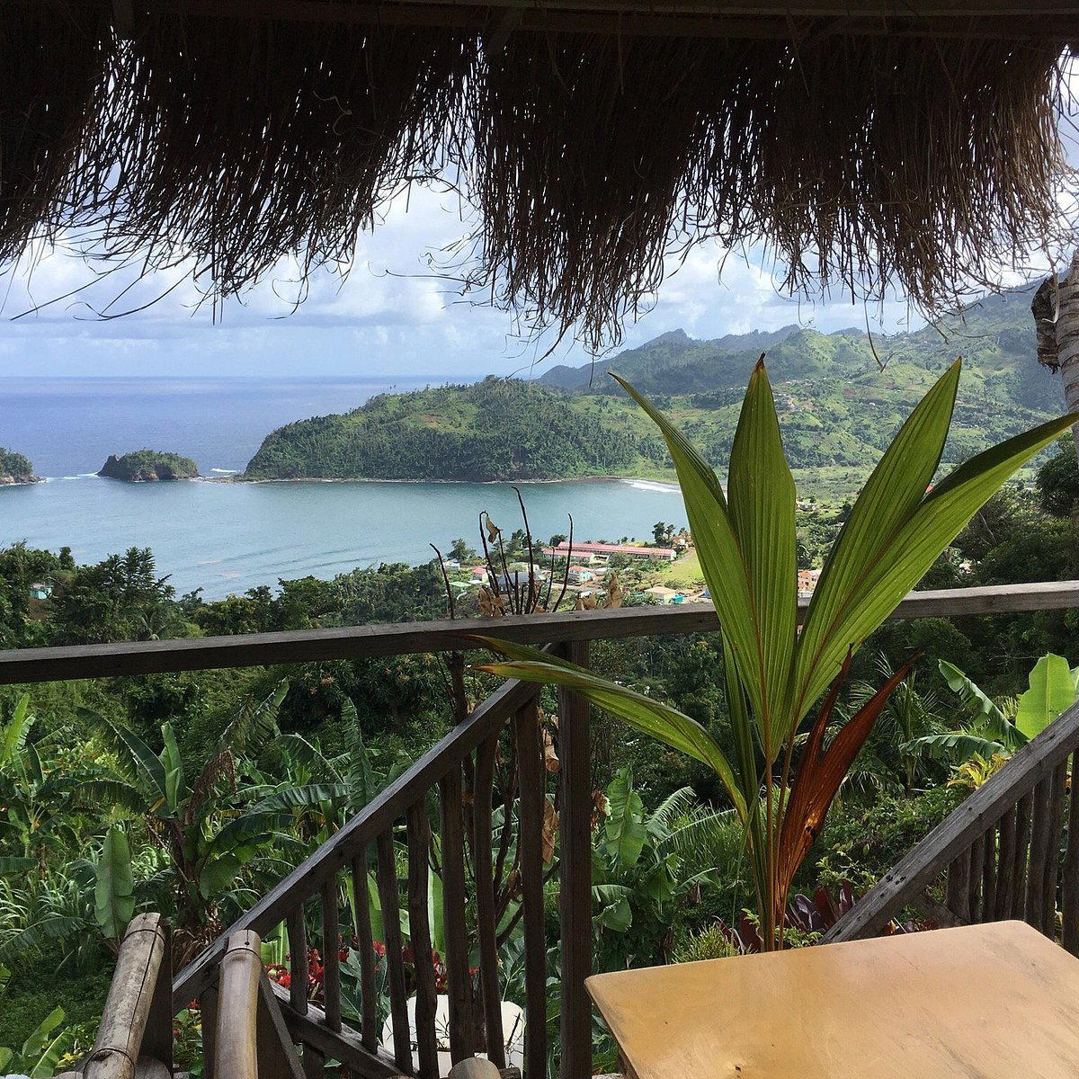 Islet View Restaurant & Bar restaurant in Castle Bruce