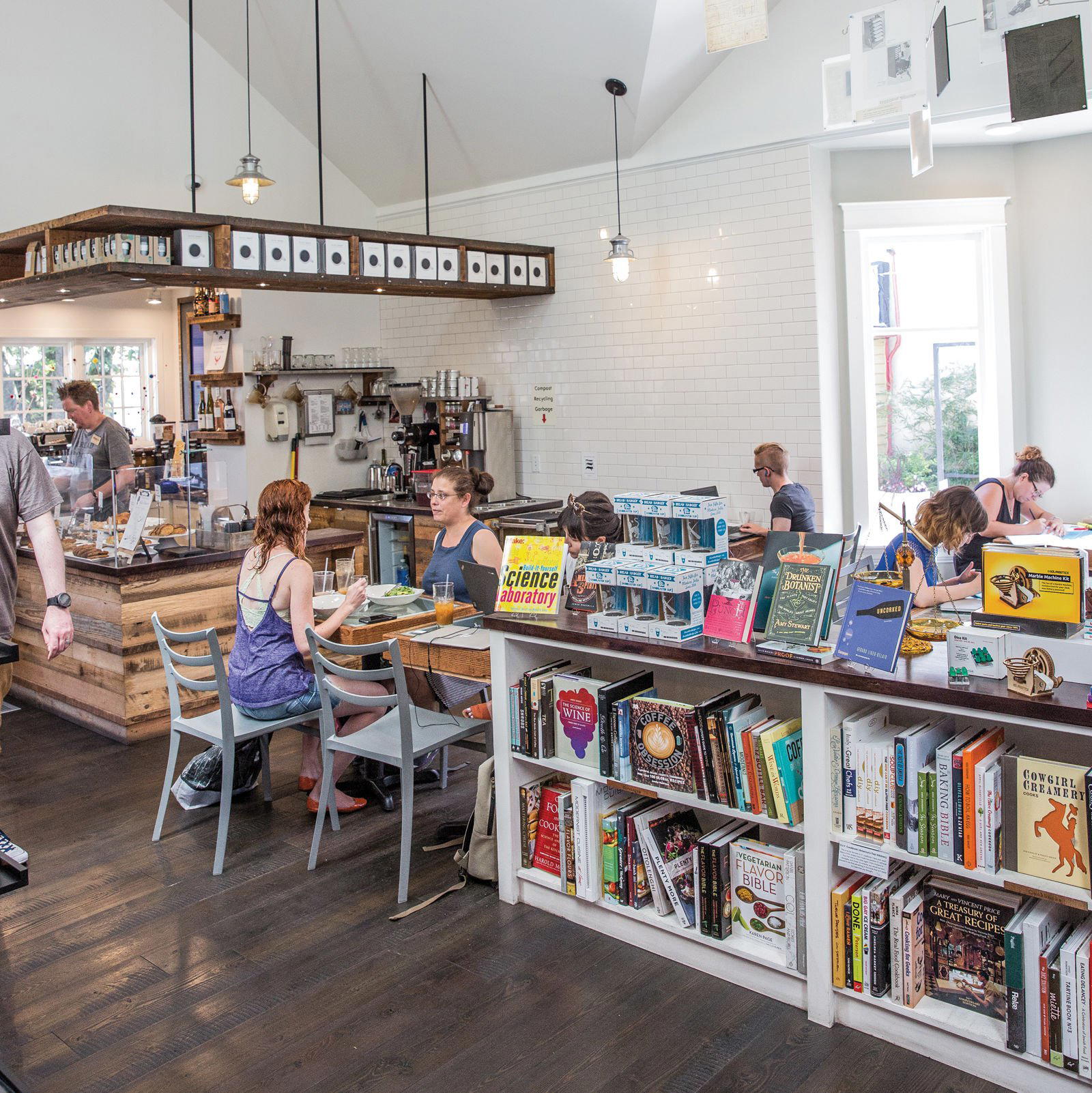 Ada's Technical Books and Cafe restaurant in Seattle, United States