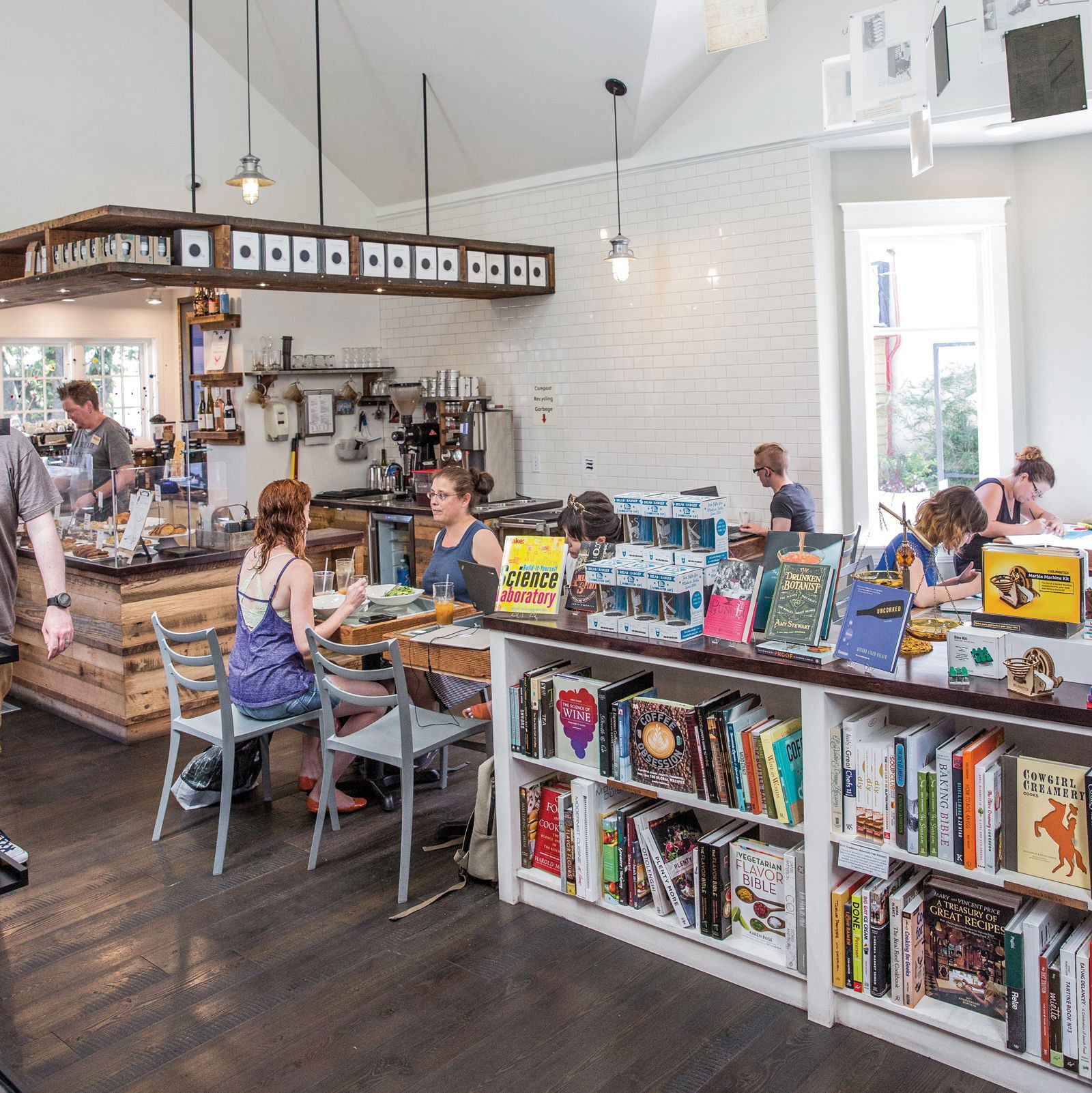 Ada's Technical Books and Cafe, Restaurant in Seattle