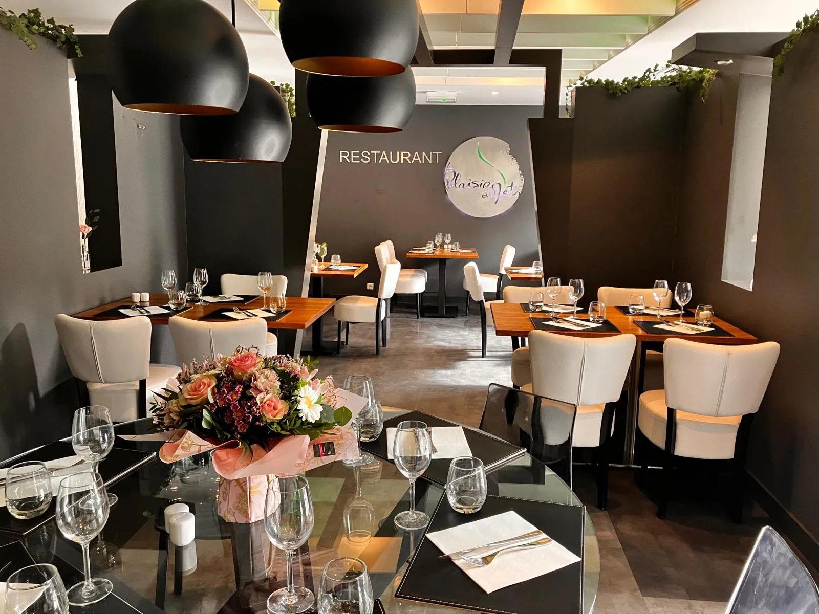 Le plaisir des mets restaurant in Millau