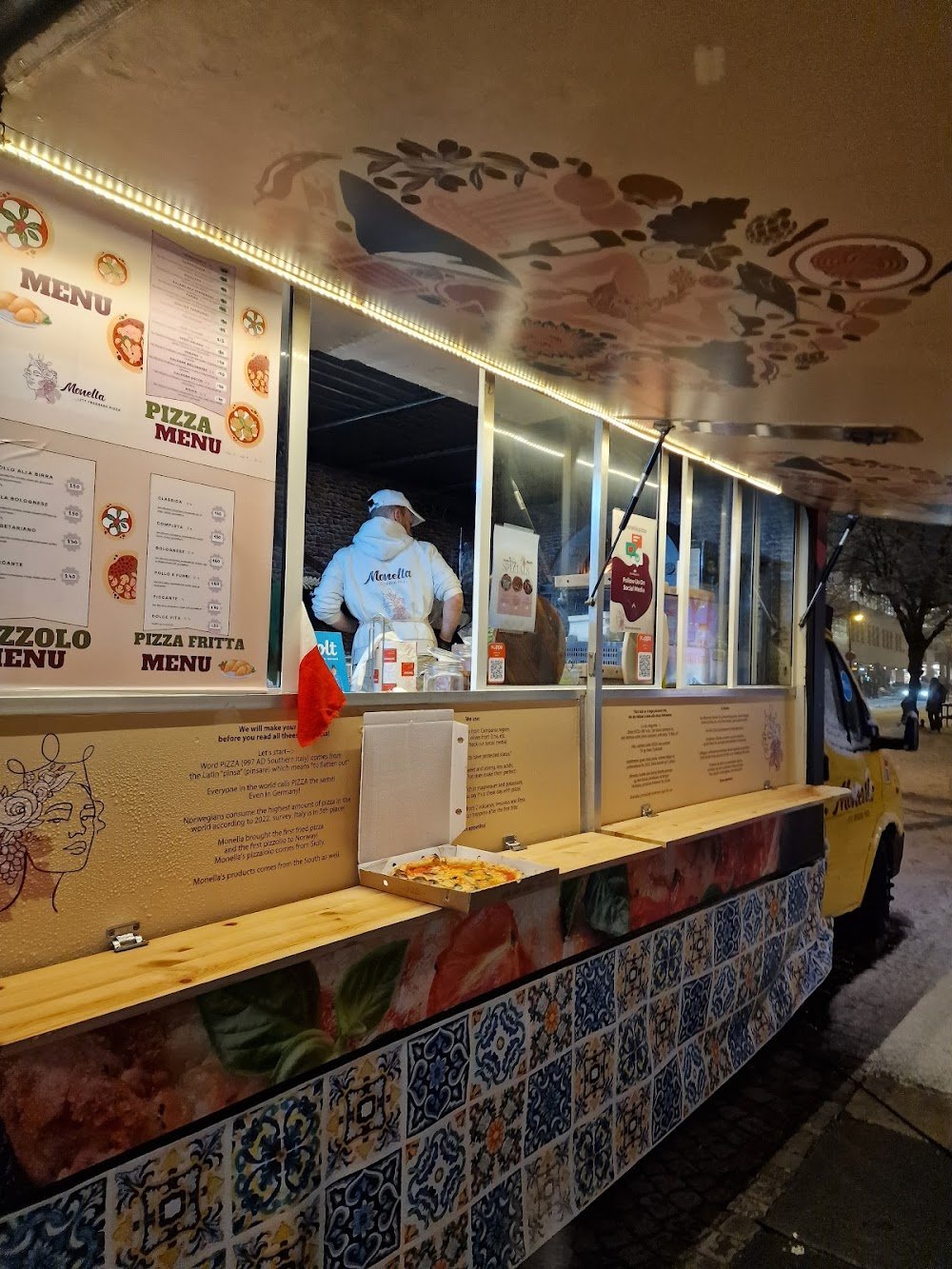 Monella food truck restaurant in Stavanger