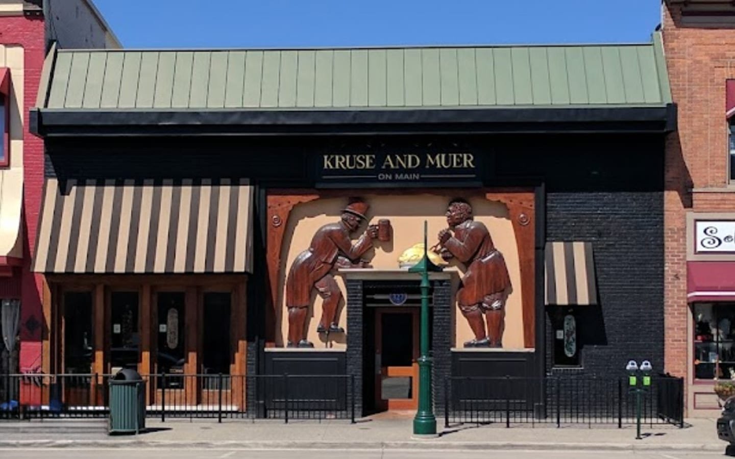 Kruse and Muer on Main
