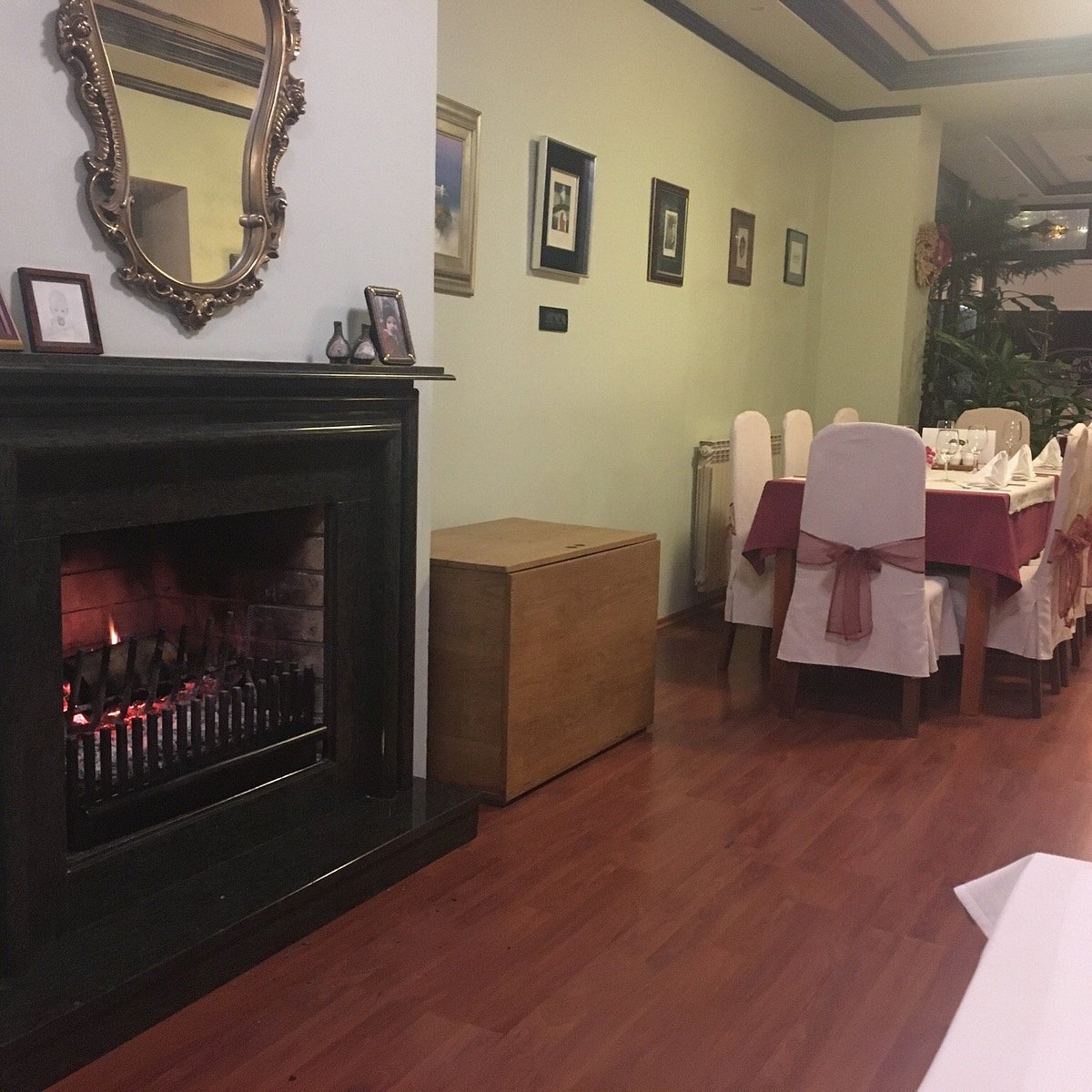 Zeleni papar, Restaurant in Samobor