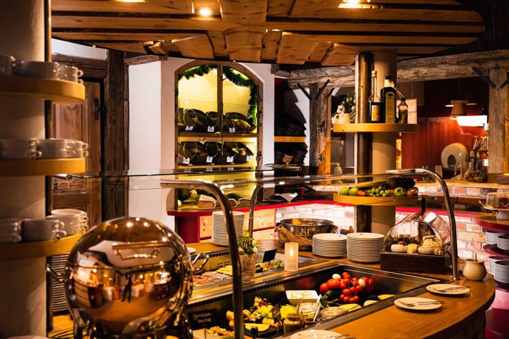 SPA-Restaurant KIRSCHGARTEN mit LAUBE