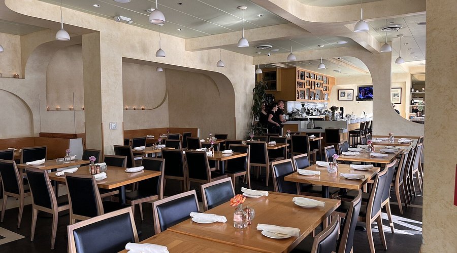 Petros, Manhattan Beach, United States