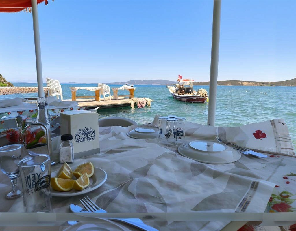 Partal Kardeşler Balık Restorant restaurant in Urla, Turkey