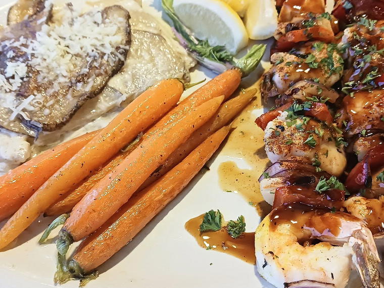 Tognazzini's Dockside Restaurant, Morro Bay, United States