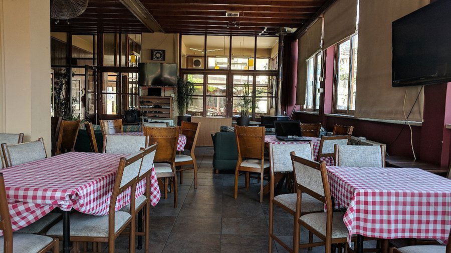 Pantheon, Restaurant in Kalopanayiotis
