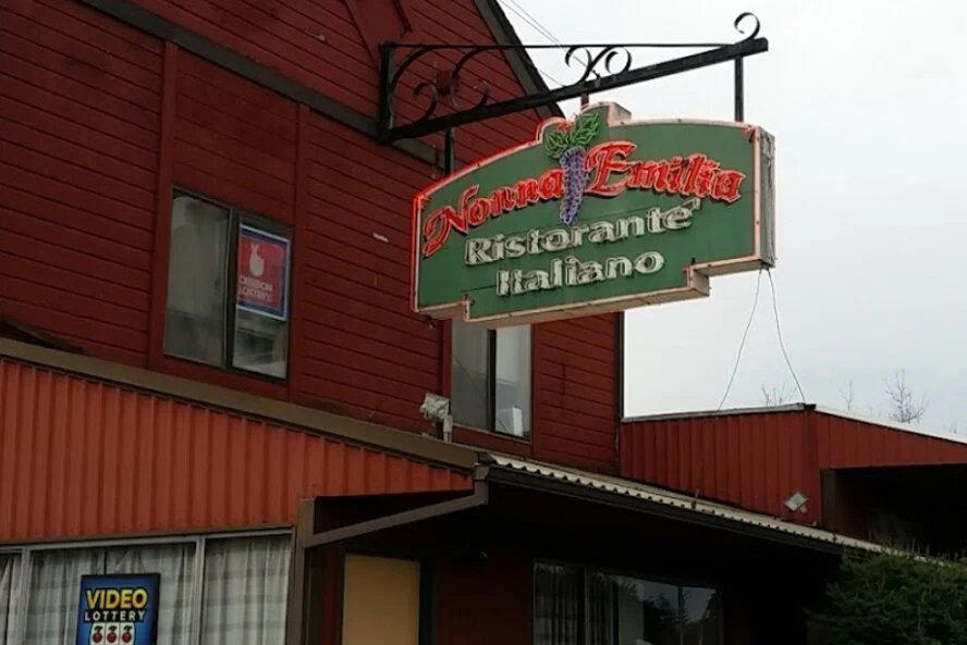 Nonna Emilia Ristorante Italiano, Aloha, United States