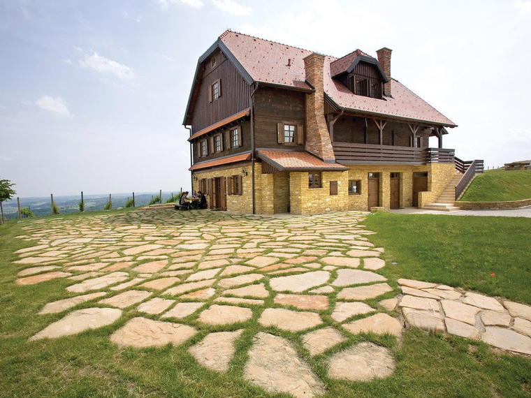 Bolfan Vinski Vrh, Hrascina, Croatia