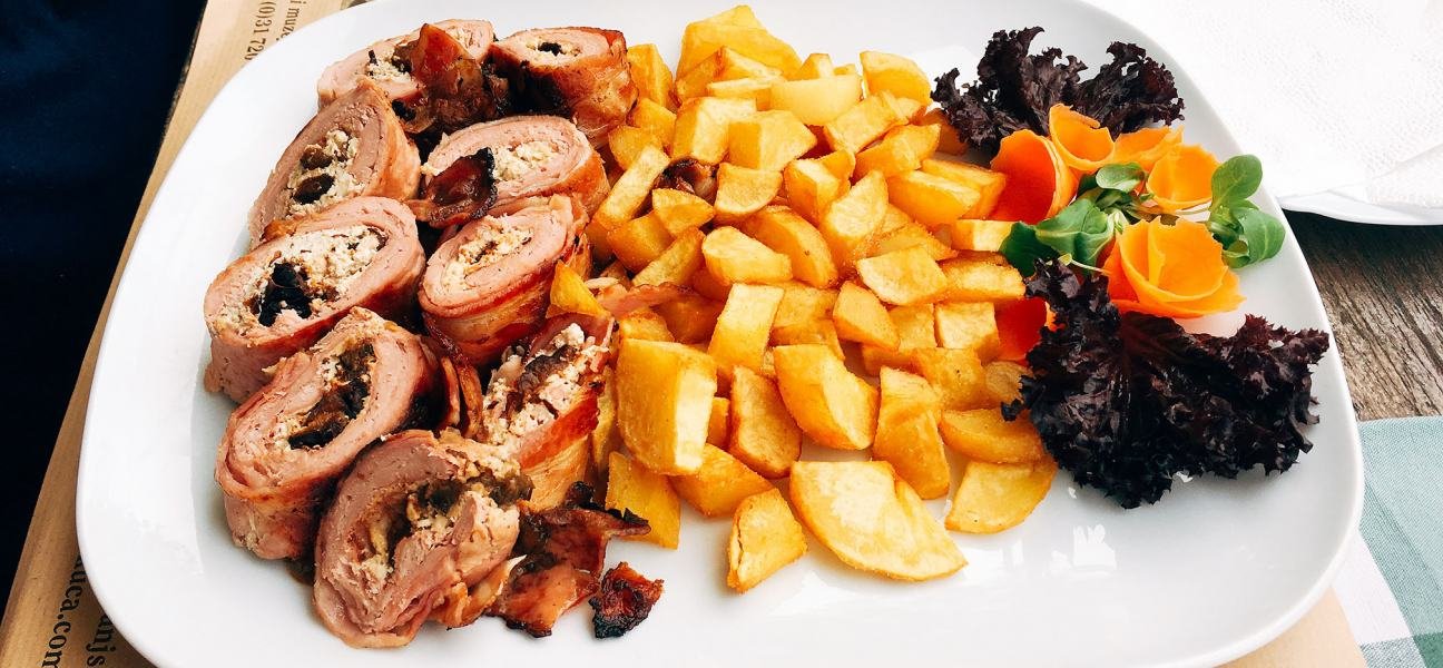 Baranjska kuća restaurant in Karanac