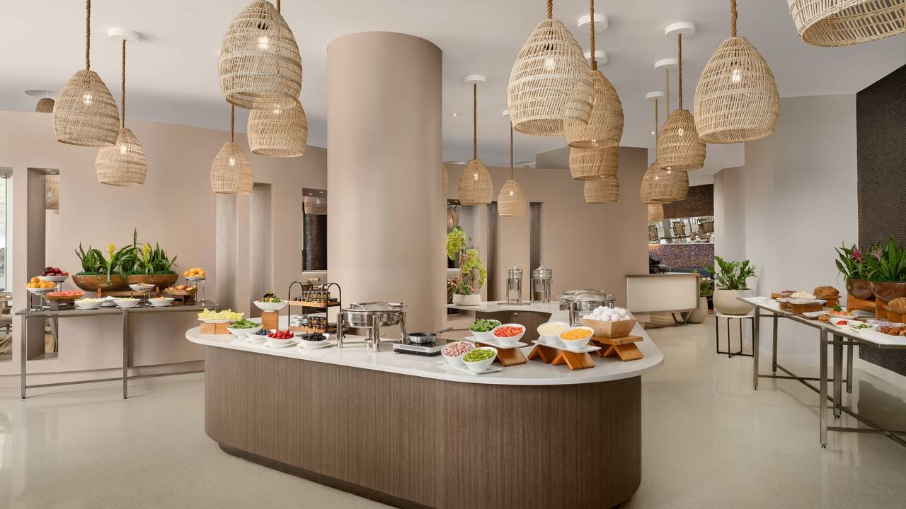 Azzurro Restaurant, Restaurant in Sunny Isles Beach