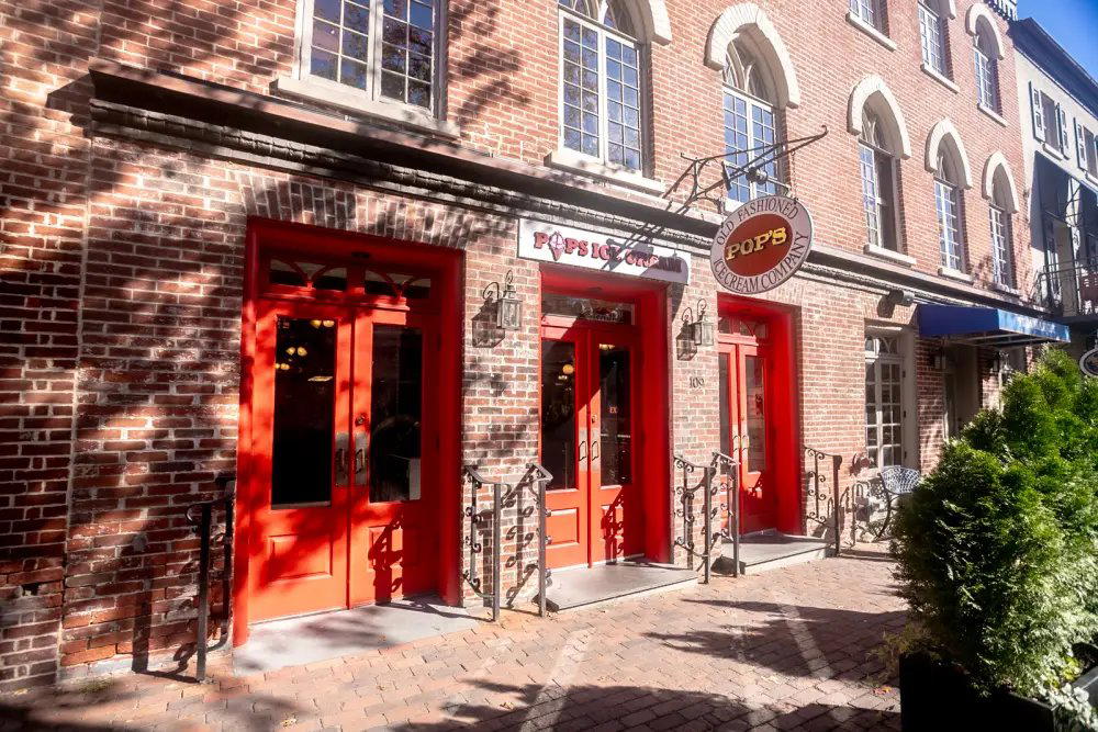 Pop's Old Fashion Ice Cream Co restaurant in Alexandria, United States