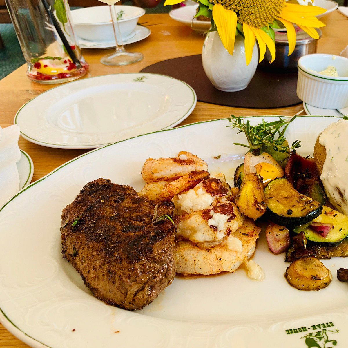 Steak-House LADICH Parndorf – The Original since 1997 restaurant in Parndorf, Austria