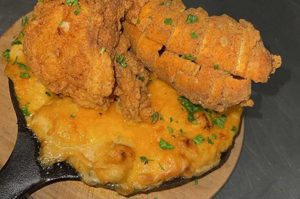 Smellys, Restaurant in Oakland