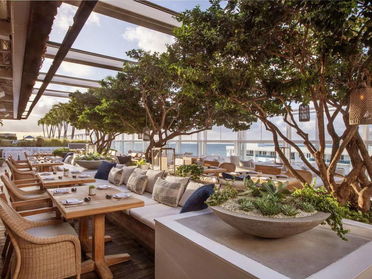 Watr at the 1 Rooftop, Miami Beach, United States