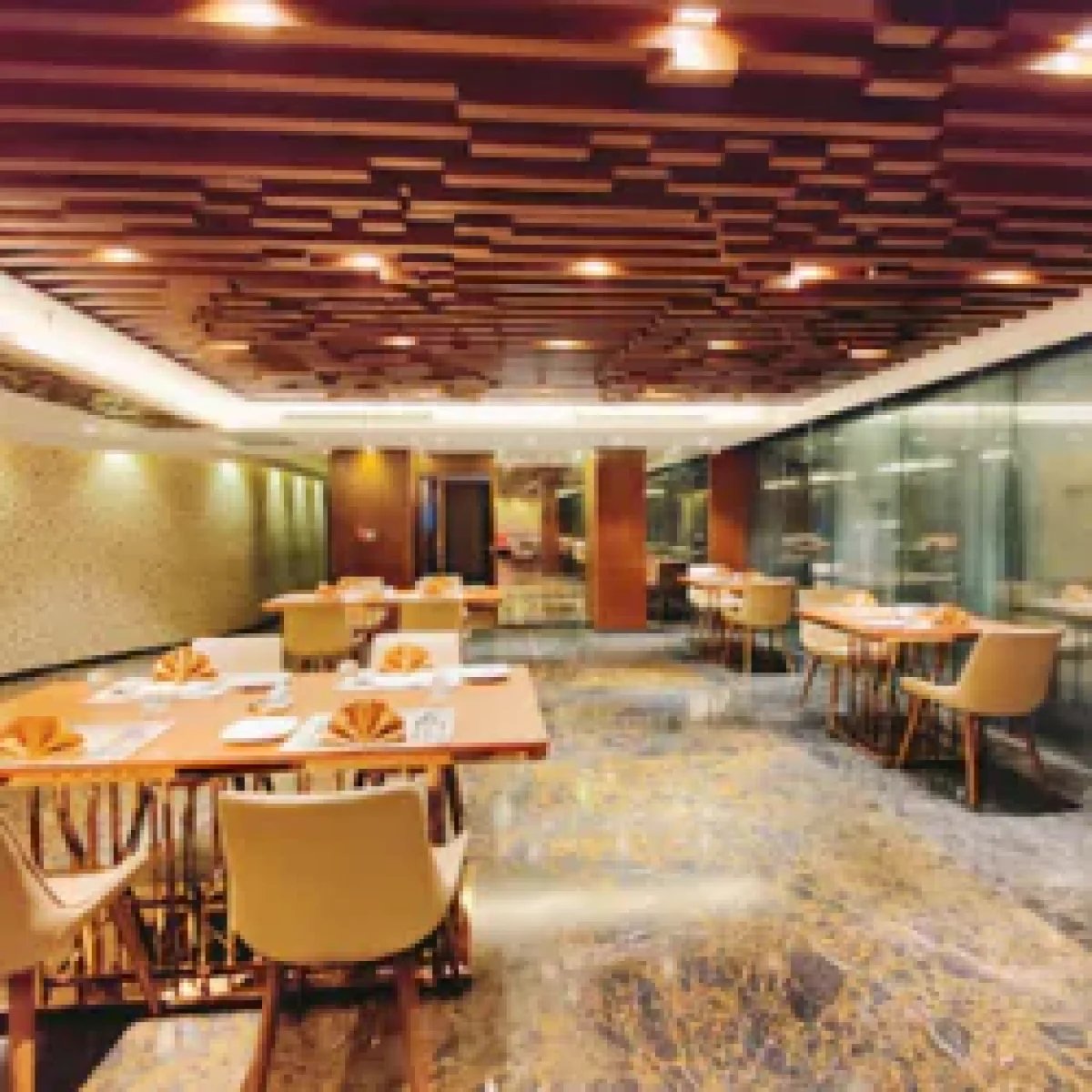 Cirrus Sky Dining, Restaurant in Chittagong