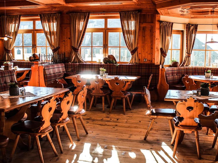 Wedelhütte, Zellberg, Austria