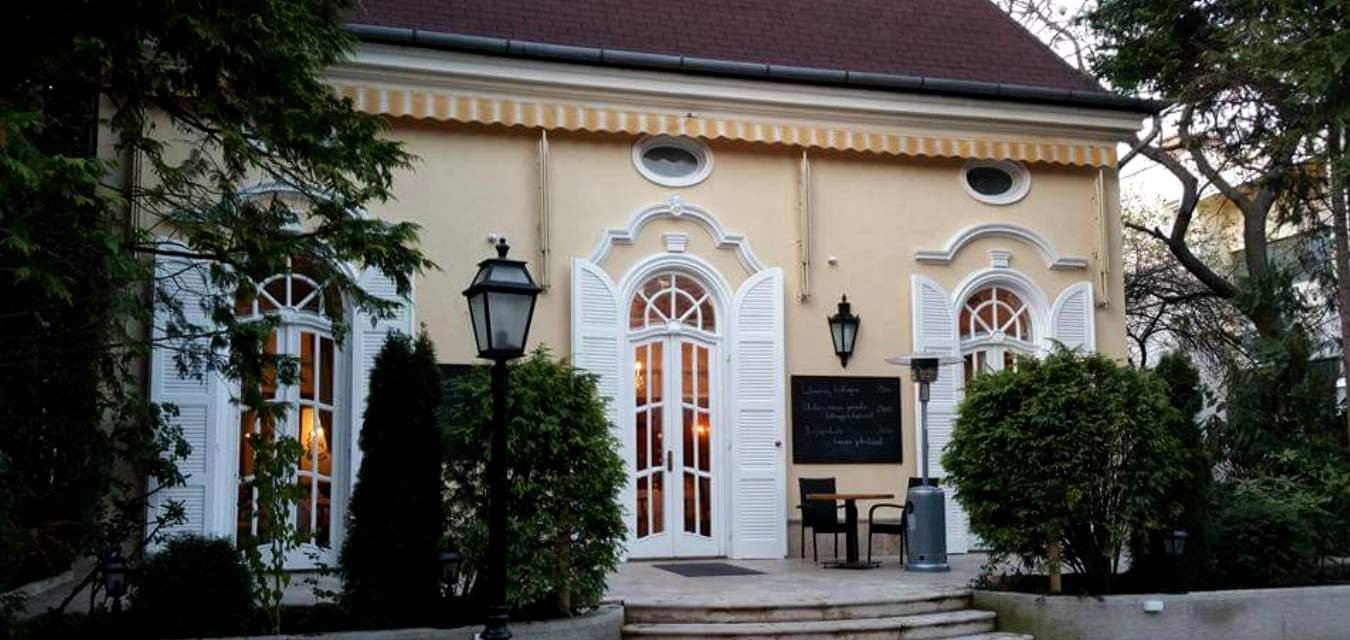 Vadrózsa, Restaurant in Budapest