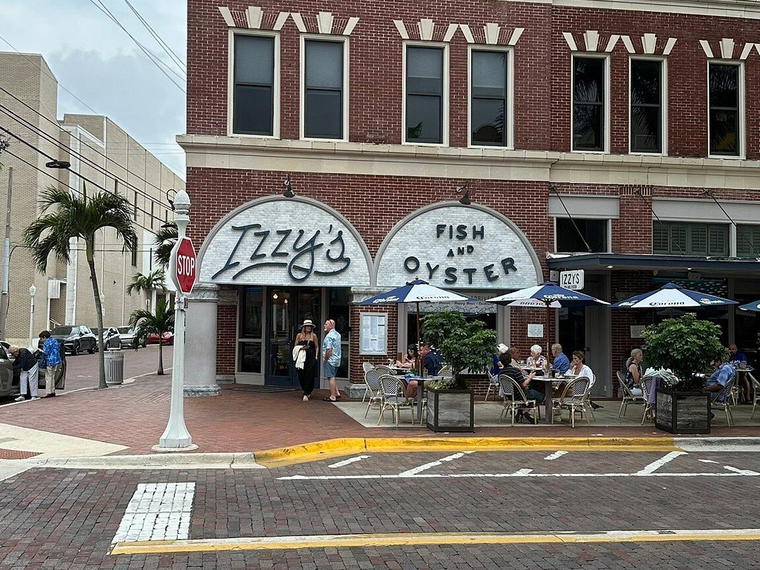 Izzy's Fish & Oyster, Fort Myers, United States
