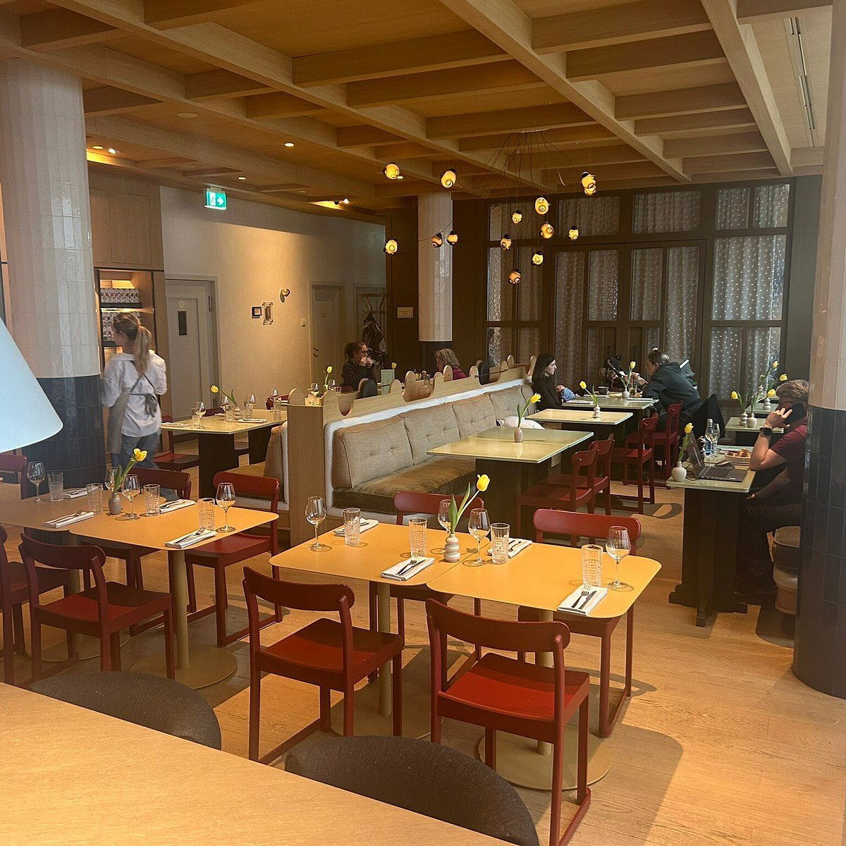 Hint Food & Drinks, Restaurant in Kraków