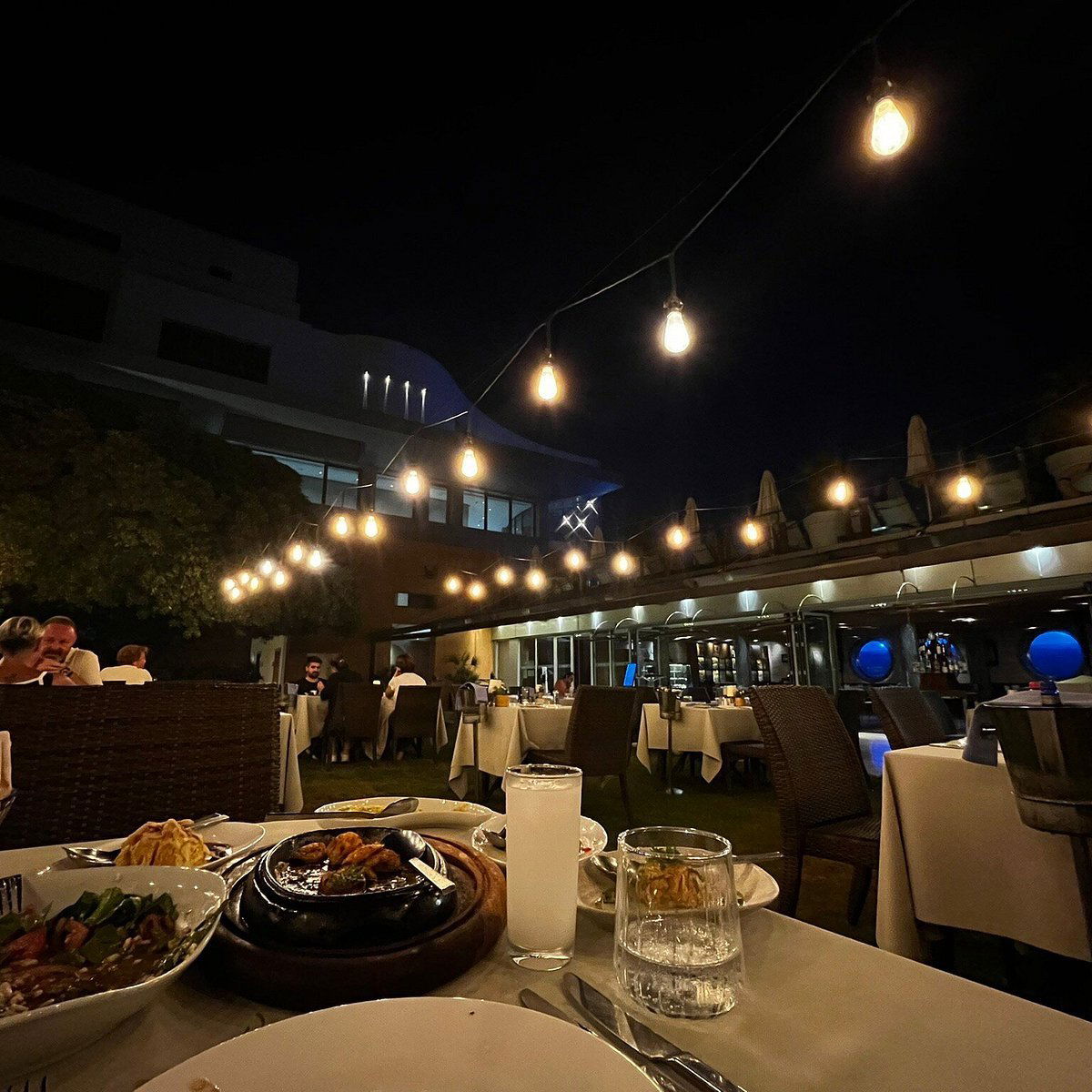 Aquarium, Restaurant in Izmir