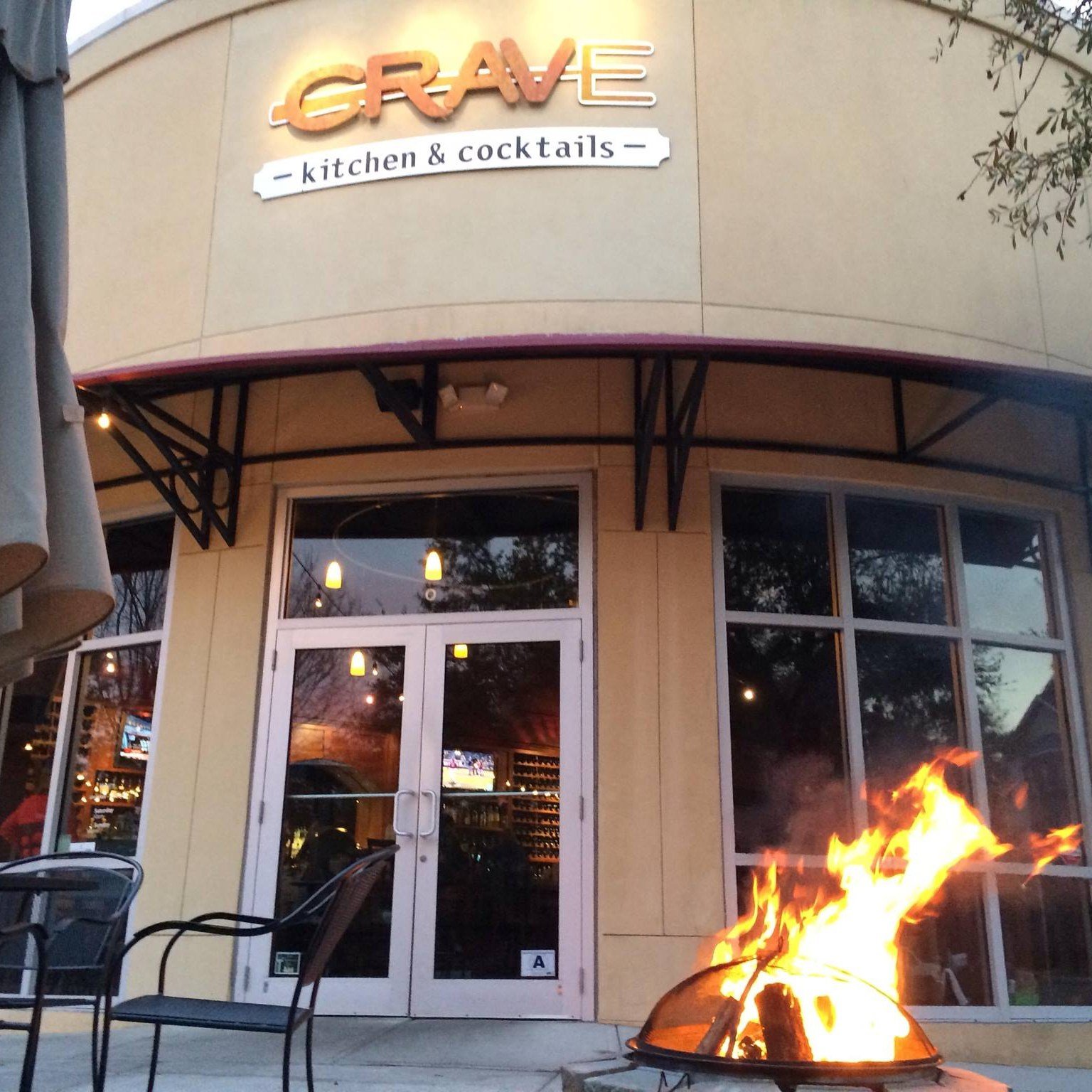 Crave Kitchen & Cocktails