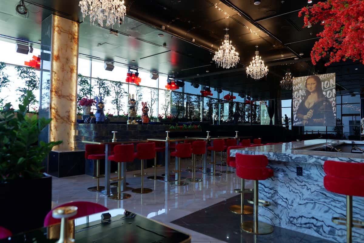 Confessions restaurant in Houston, United States