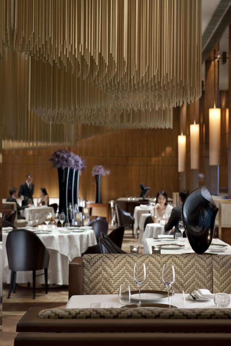 Amber, Restaurant in Hong Kong