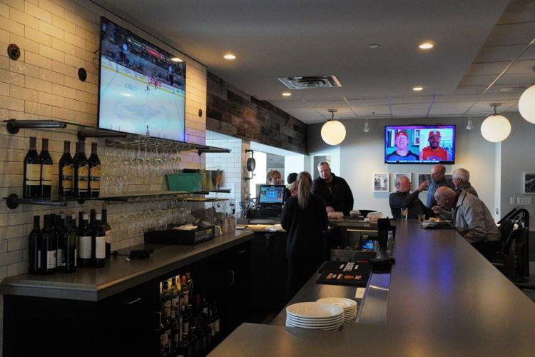 Tavern at Edinburgh, Restaurant in Brooklyn Park