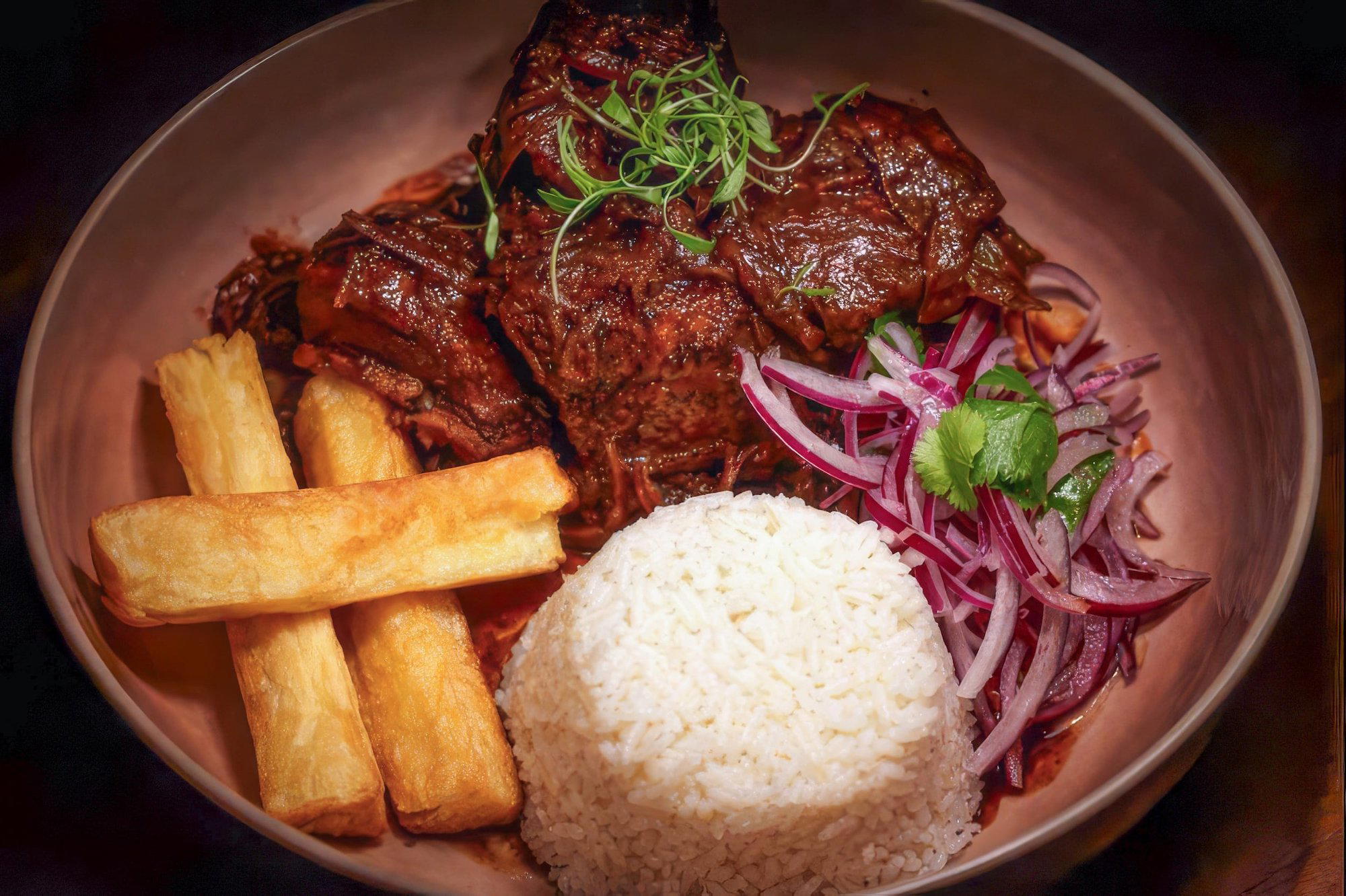 Lima Cebichería Peruana restaurant in Long Beach, United States