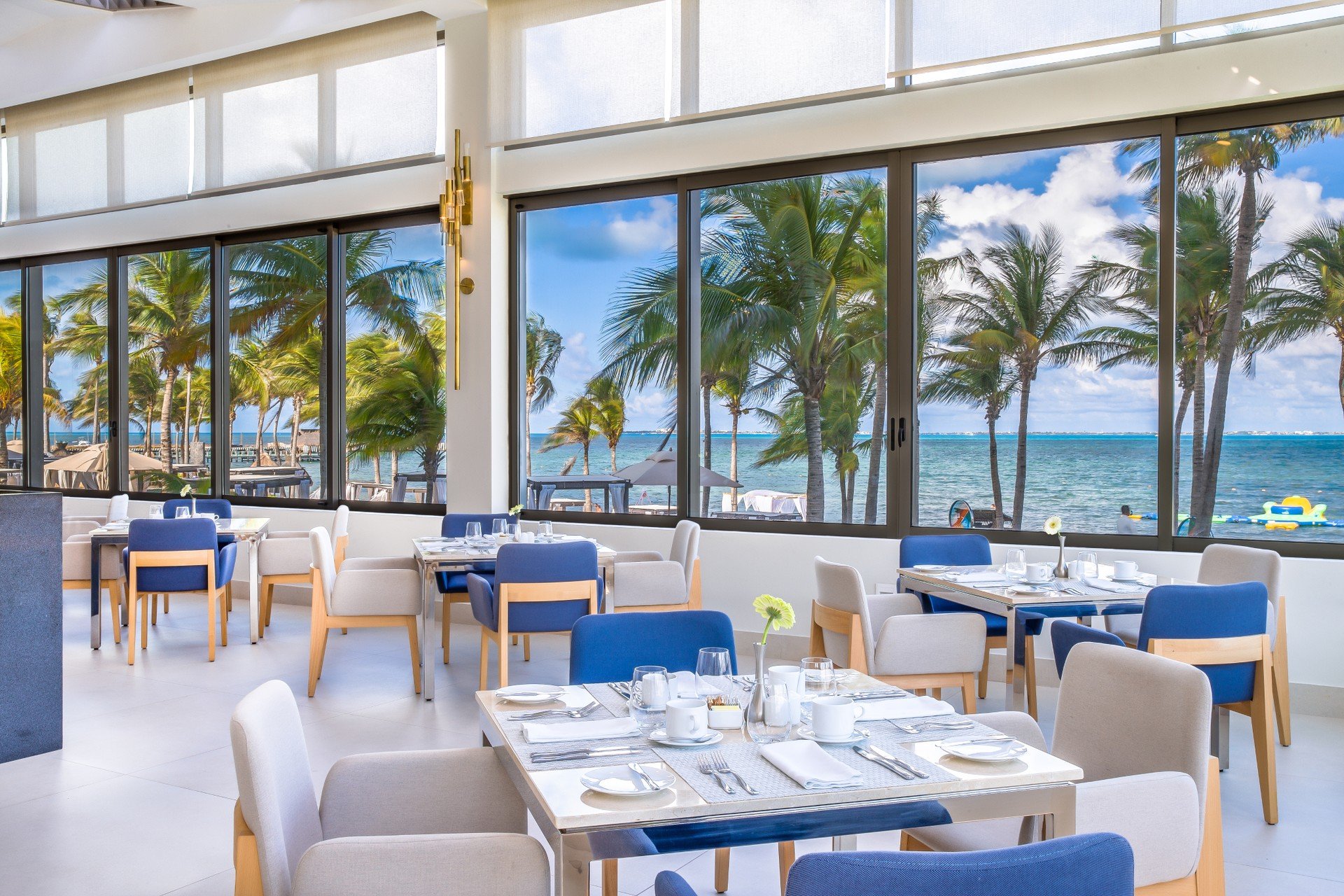 Blanca Blue Restaurant, Restaurant in Cancún