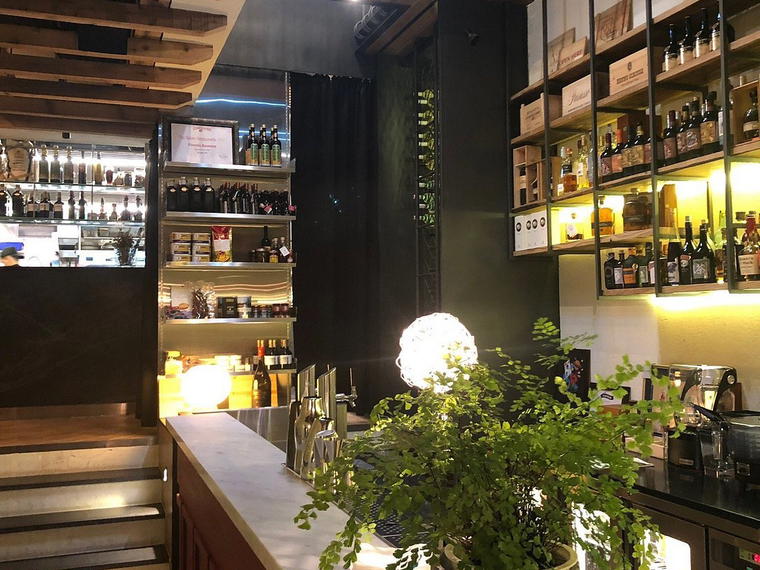 Piccola Enoteca, Zhubei City, Taiwan