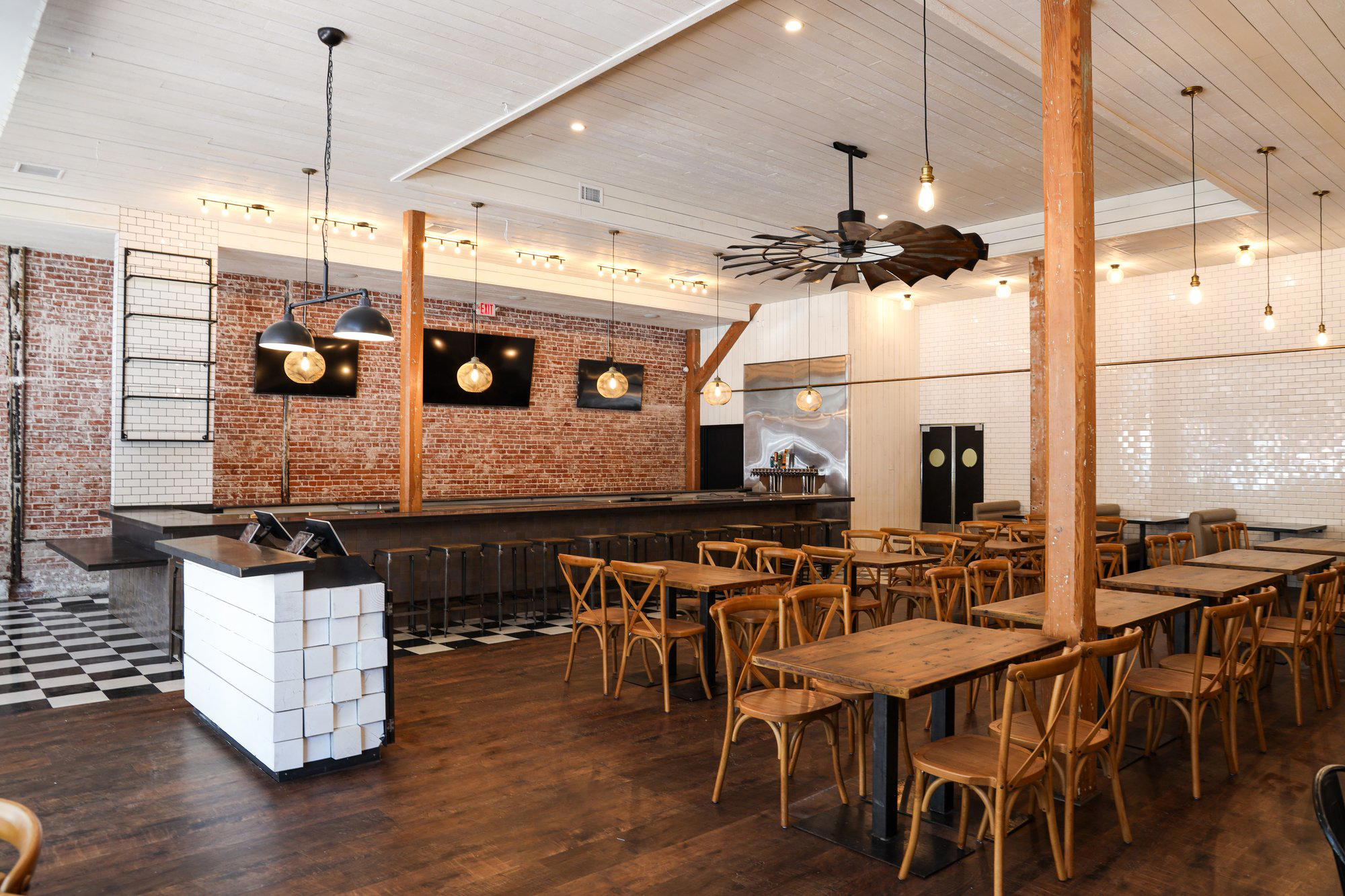 Smokin J's BBQ - Gaslamp restaurant in San Diego, United States