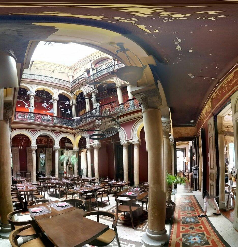 EmbaiXada, Restaurant in Lisbon