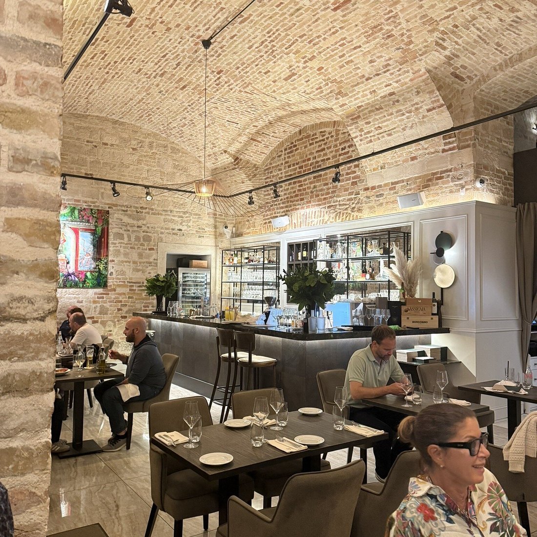 LR Italian, Budapest, Hungary