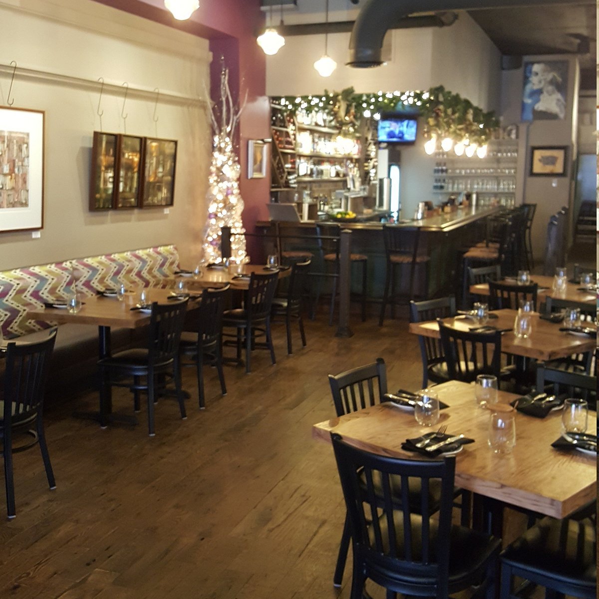Tolon restaurant in Fort Wayne