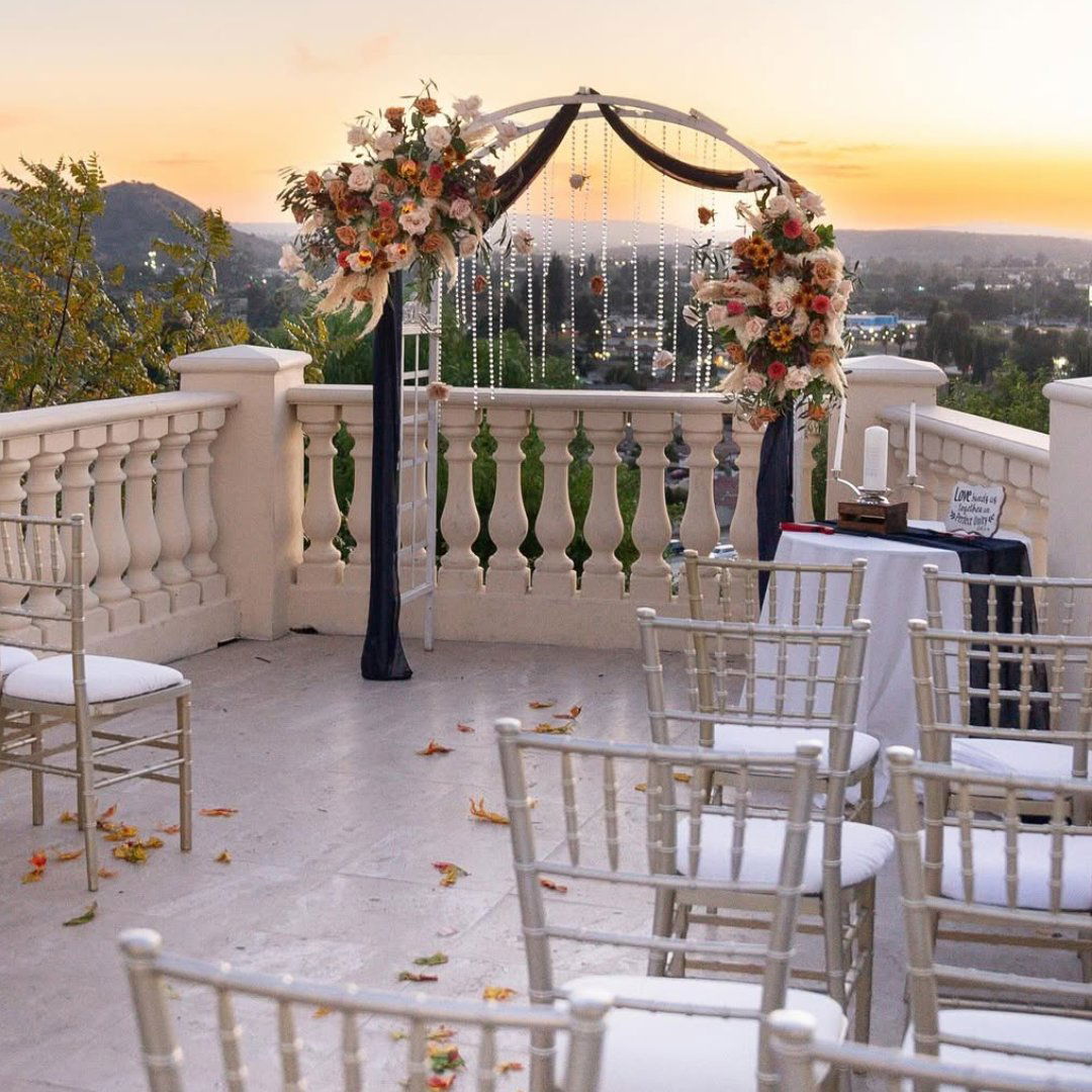 Coco Palm, Restaurant in Pomona