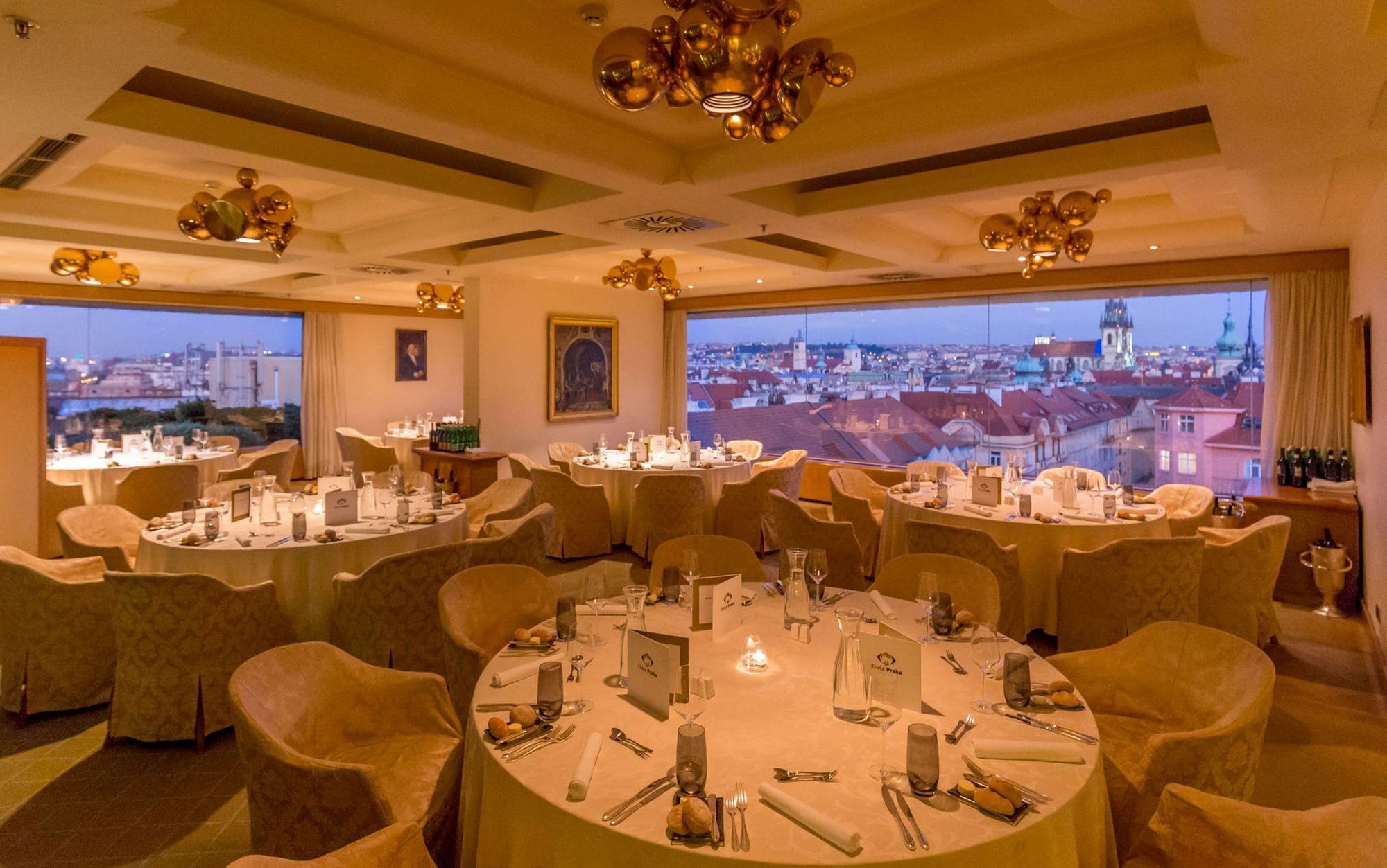 BON, Restaurant in Prague