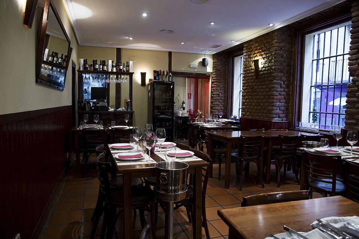Anda Jaleo restaurant in Madrid, Spain