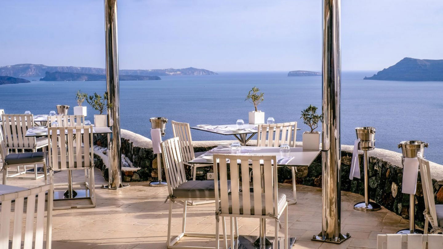 Petra Restaurant, Restaurant in Santorini