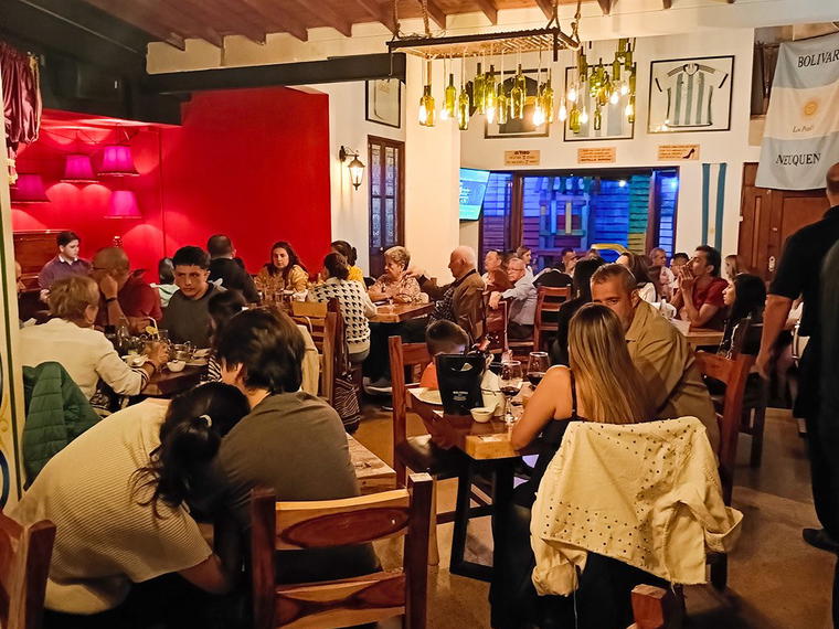 Cambalache Parrilla Argentina, Medellín, Colombia